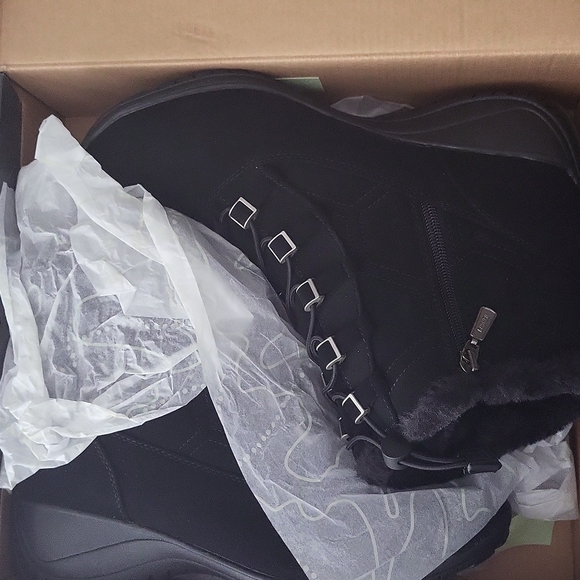 Khombu Alexa Black Supple boots - Picture 2 of 4